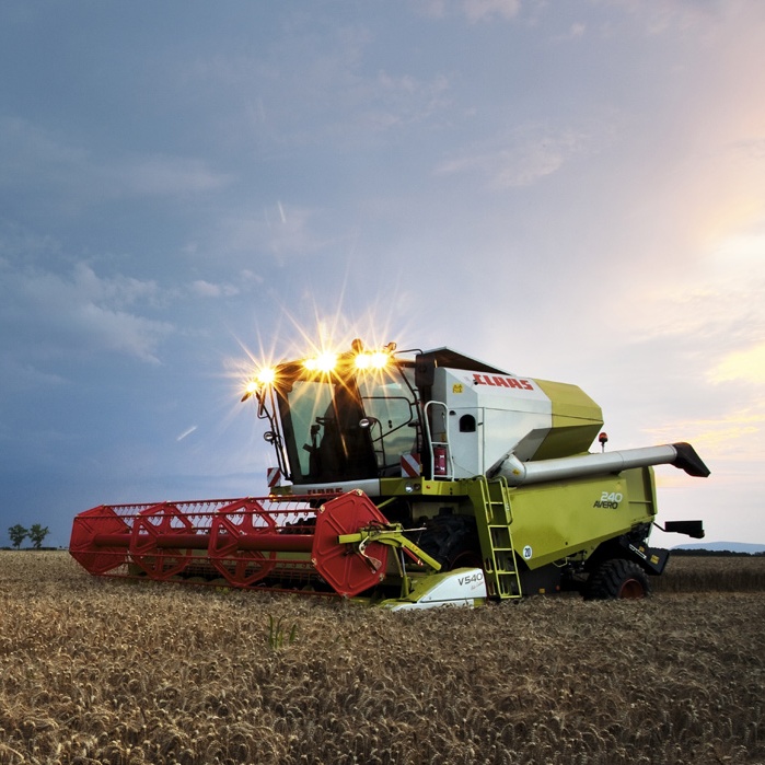 CLAAS Avero 240